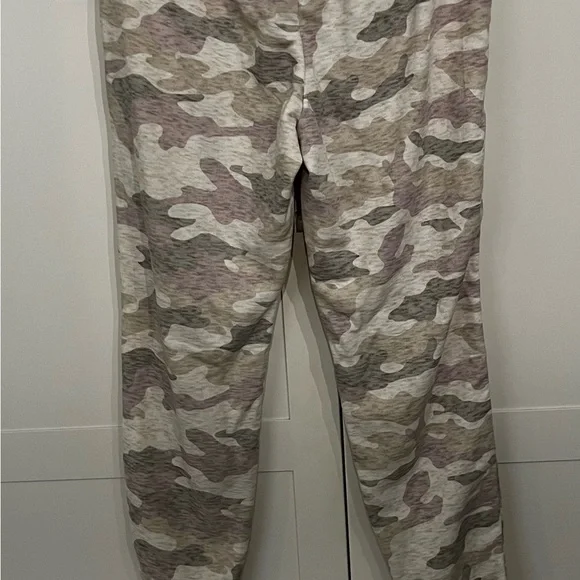 NWT Old Navy Joggers - Picture 2 of 4